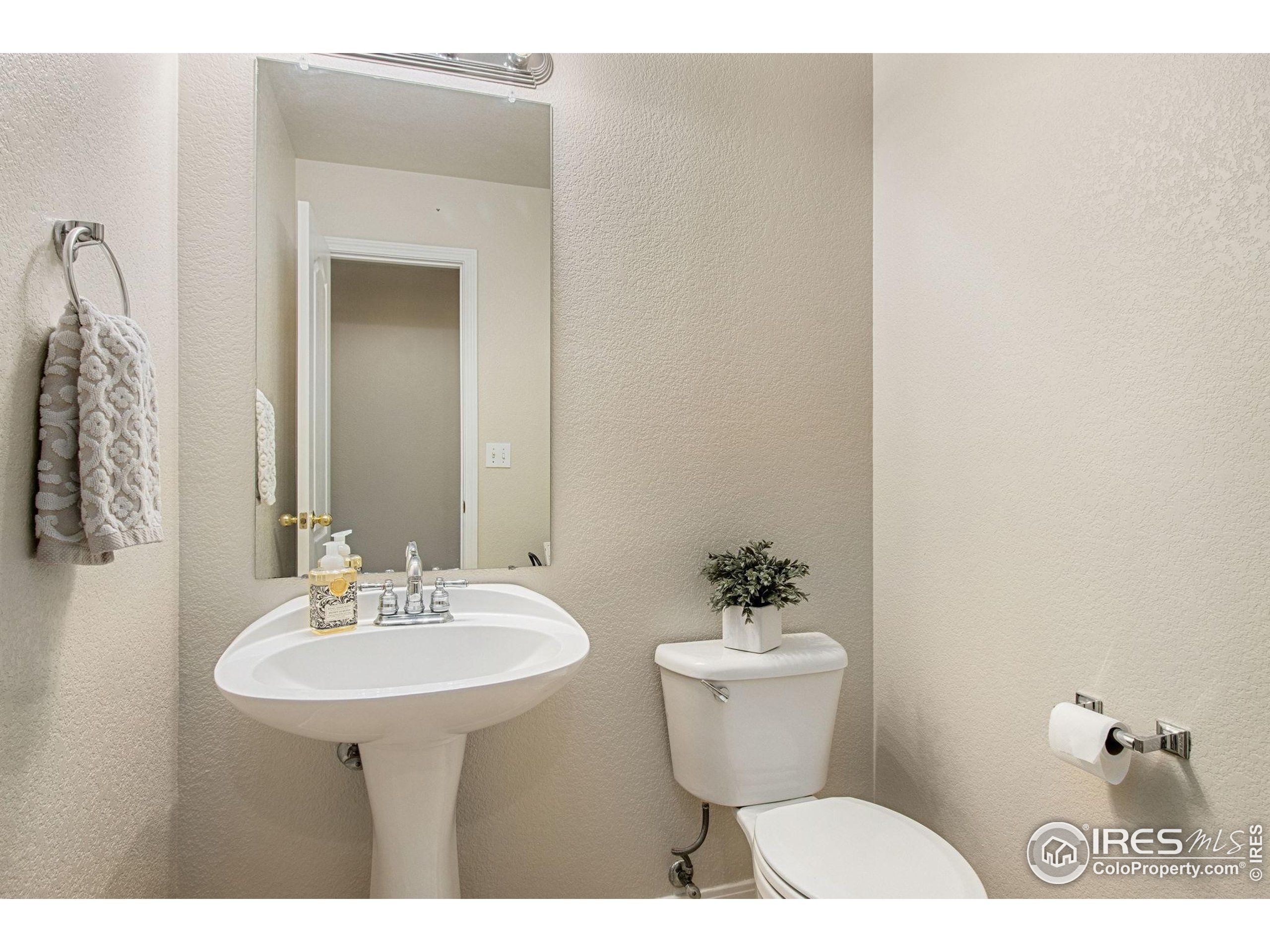 2502 Timberwood Dr 104