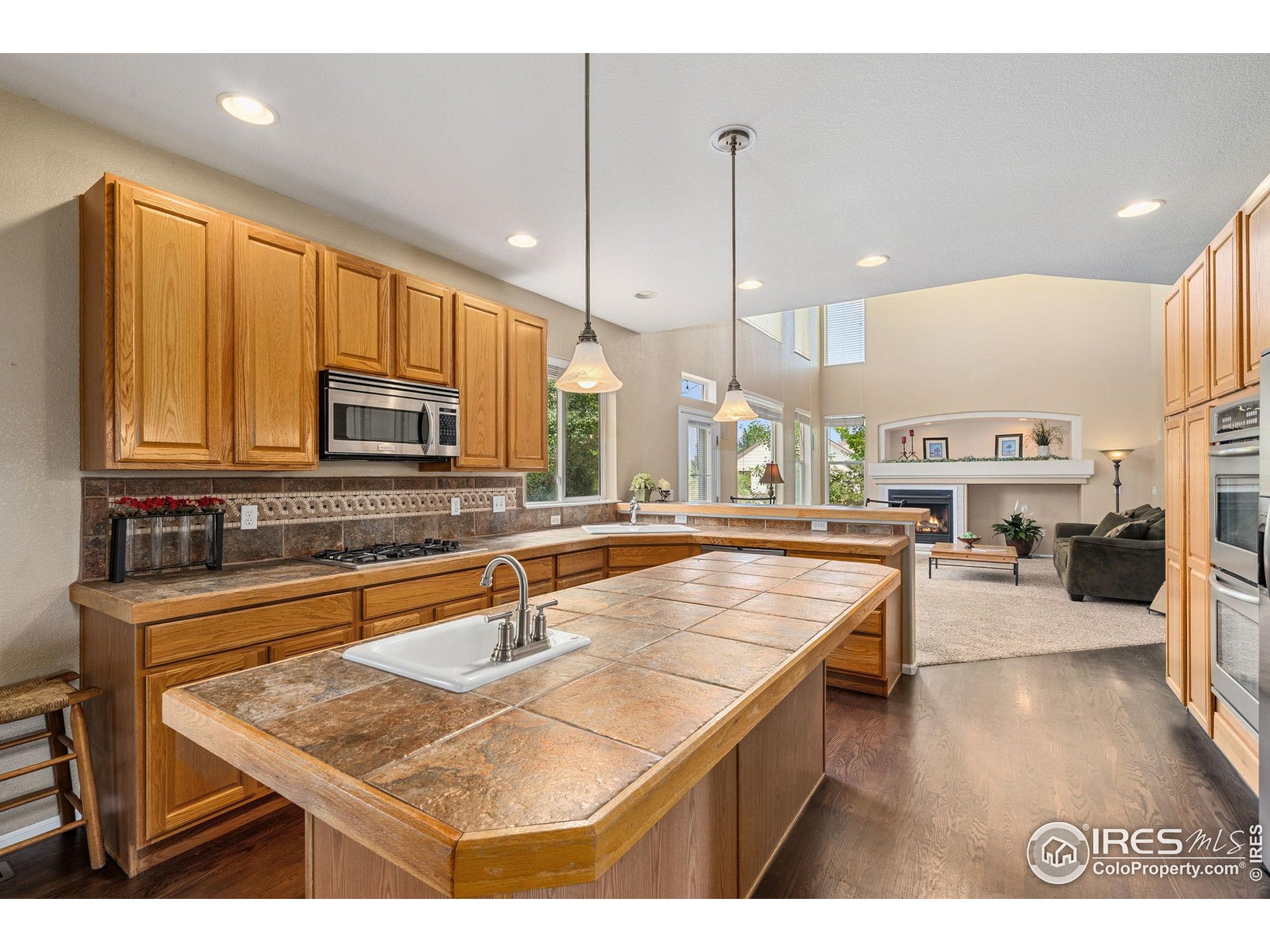 4511 Haystack Dr