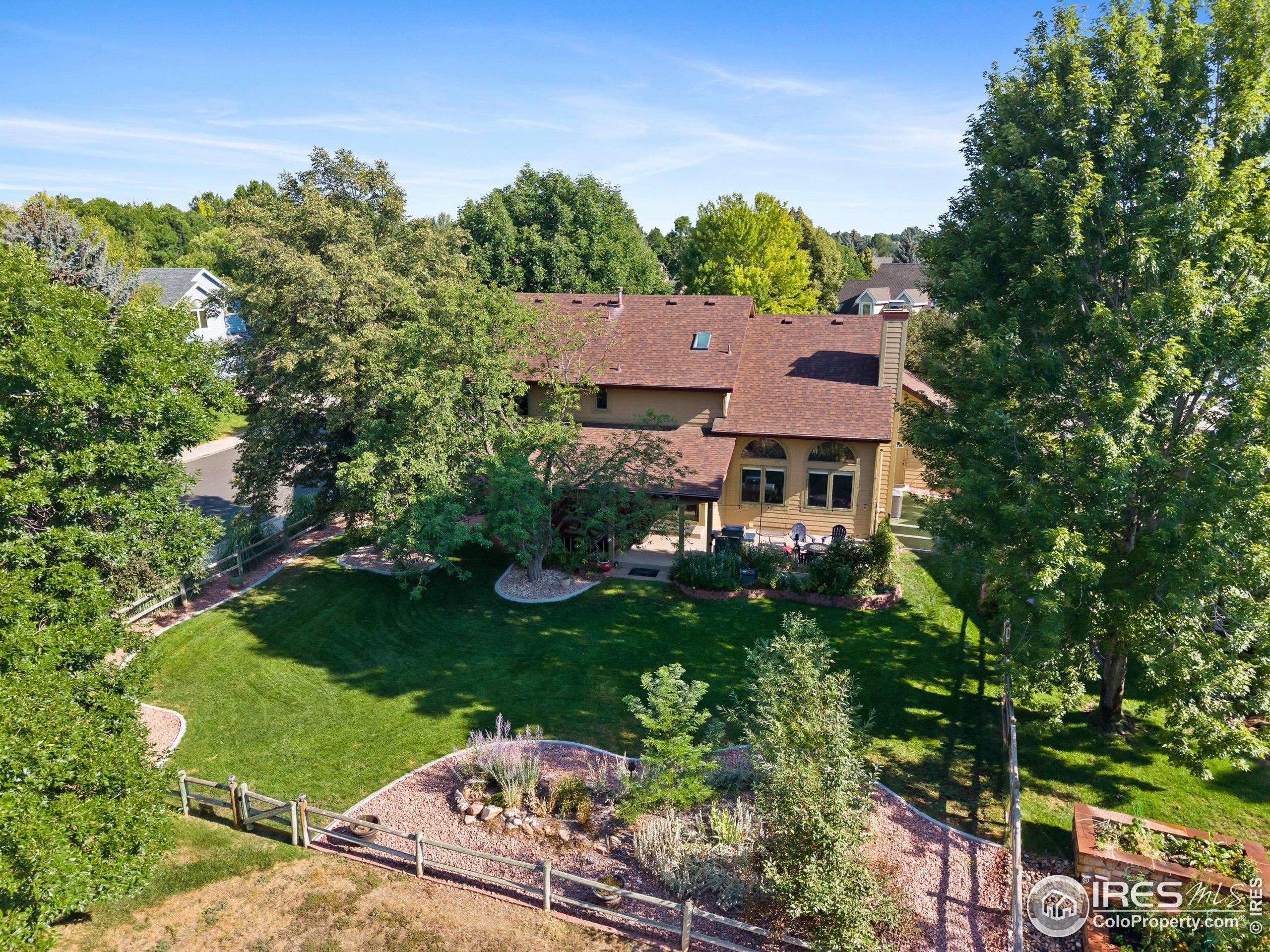 1201 Chickadee Ct