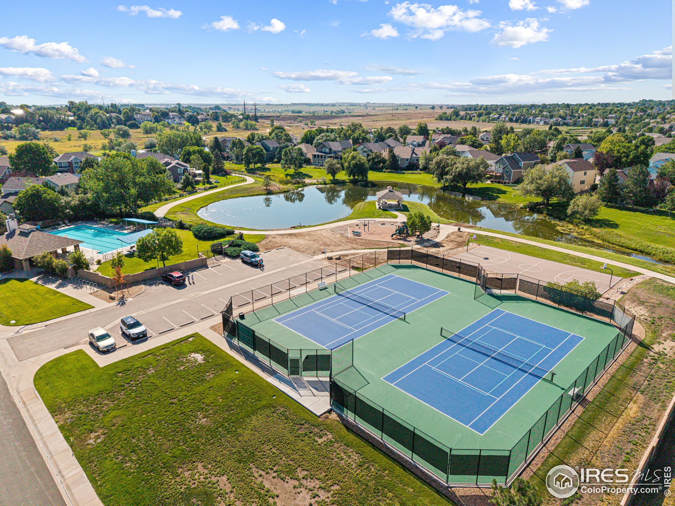 1201 Chickadee Ct