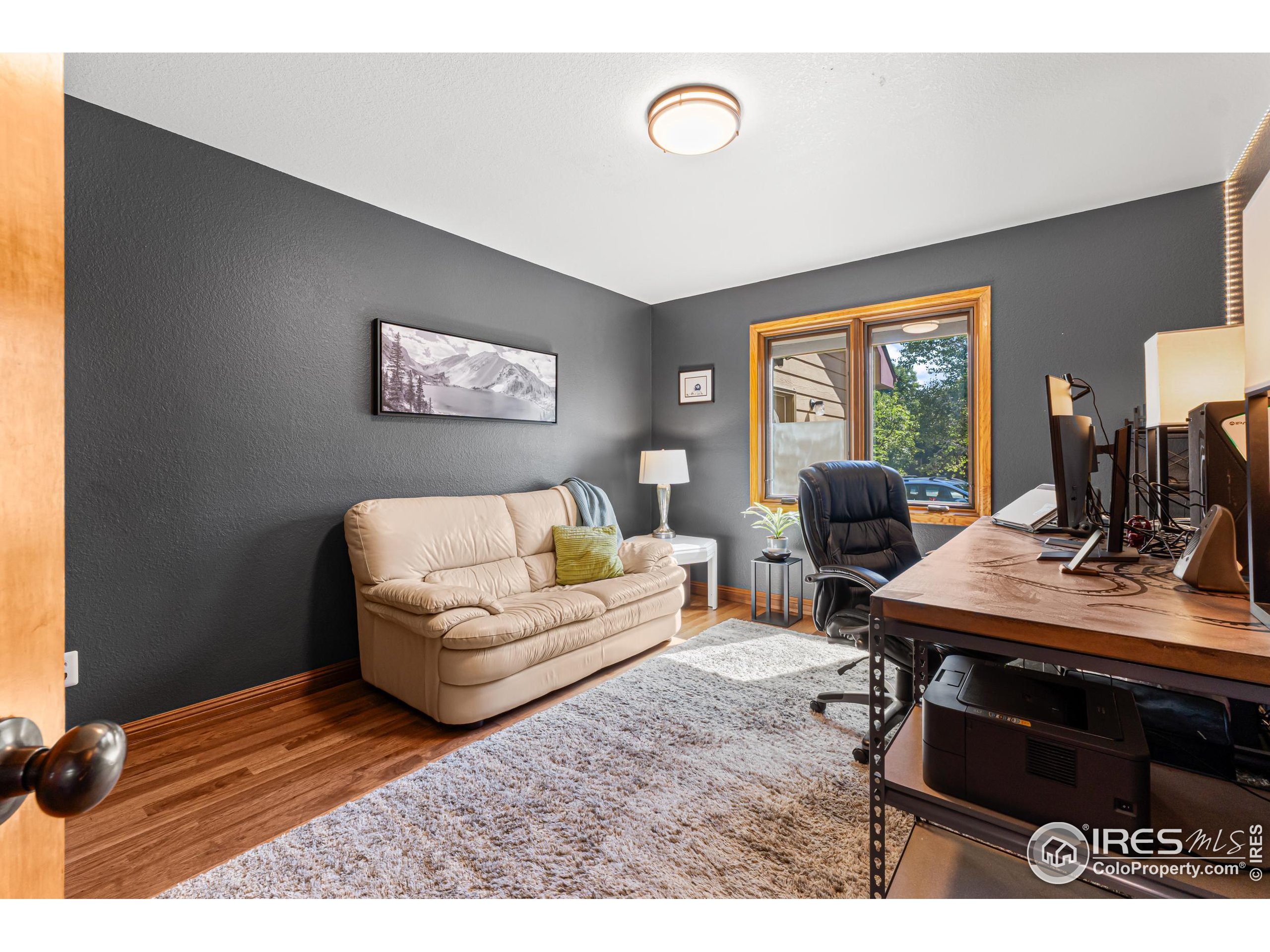 1201 Chickadee Ct