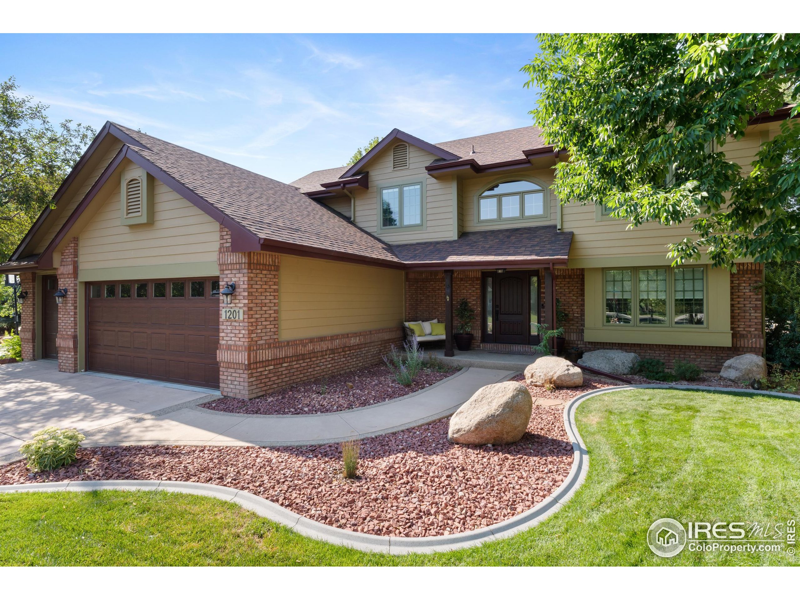 1201 Chickadee Ct