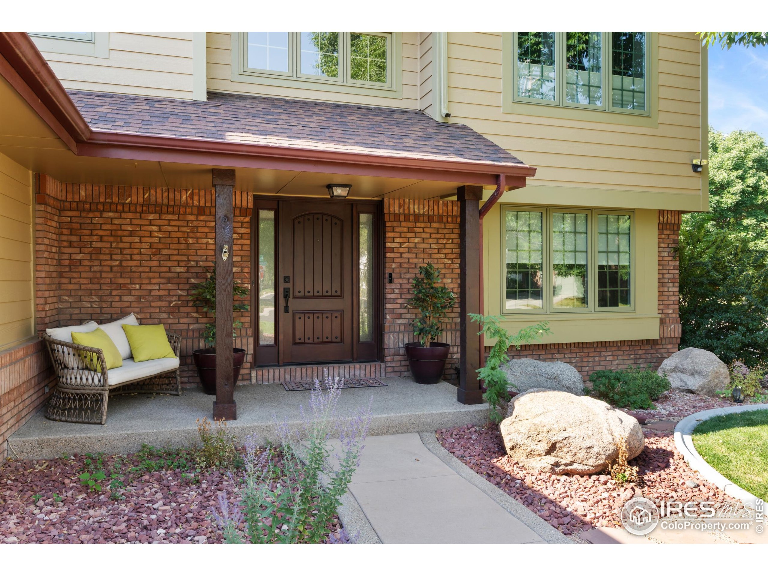1201 Chickadee Ct