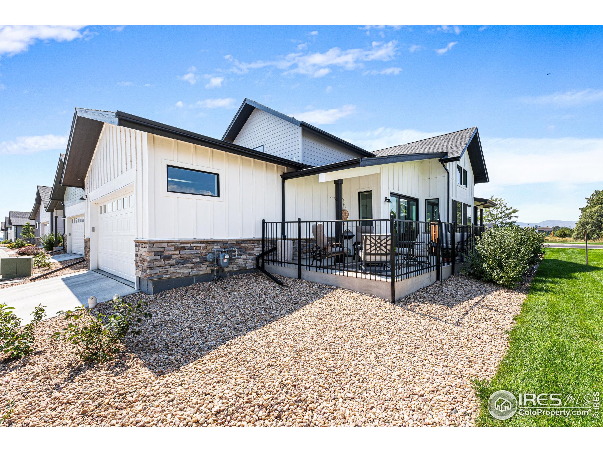 762 Greenfields Dr