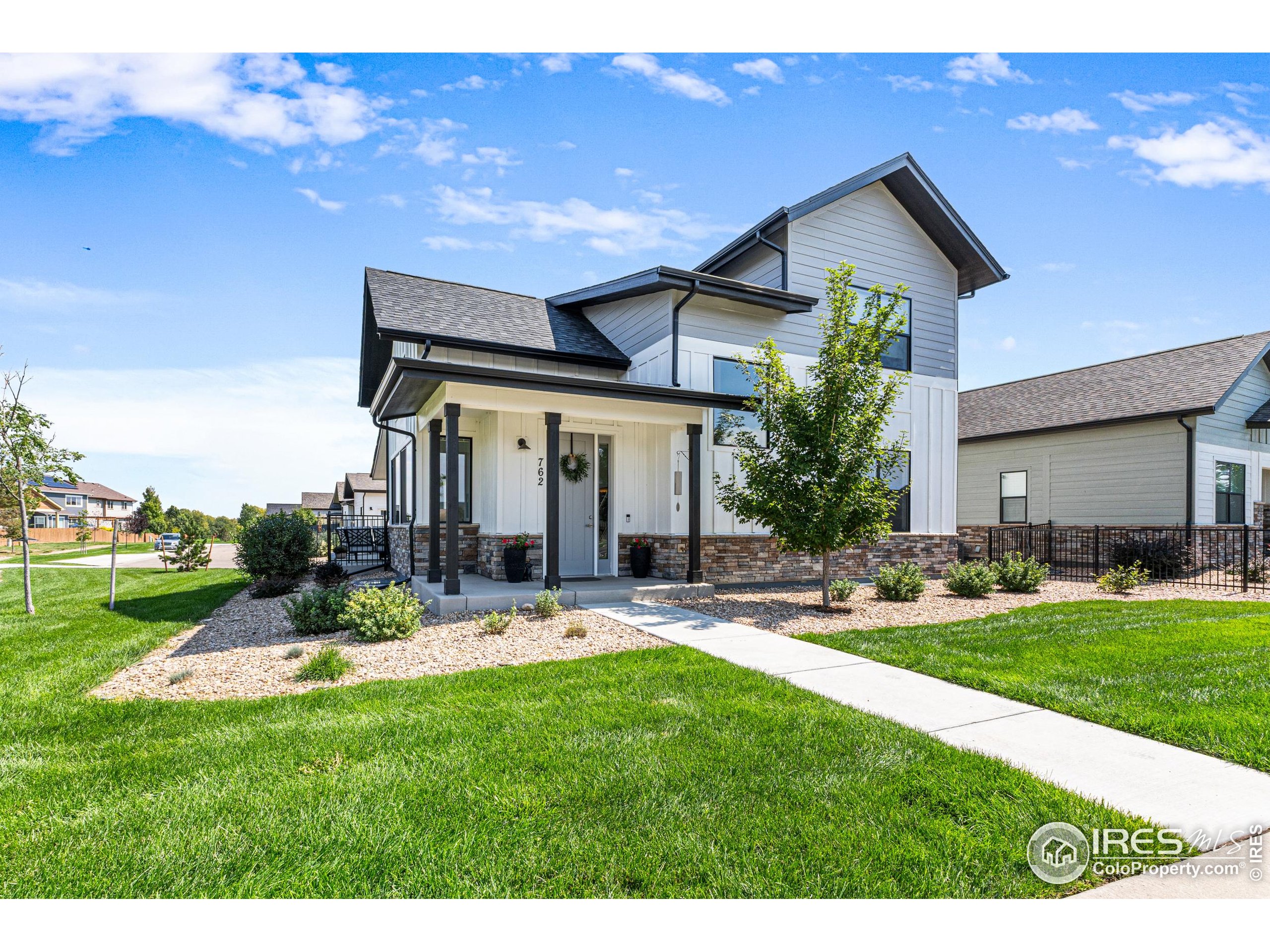 762 Greenfields Dr