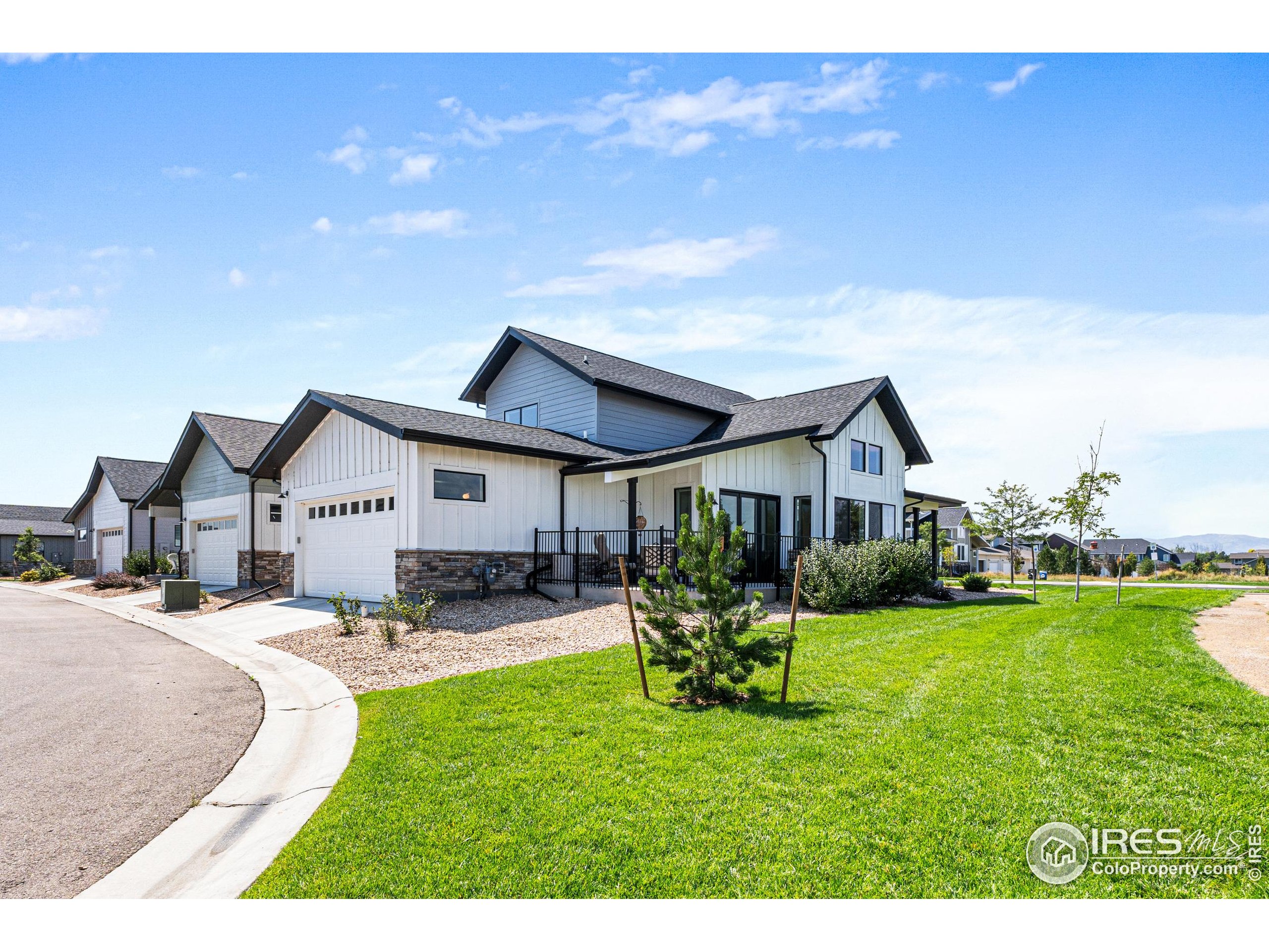 762 Greenfields Dr