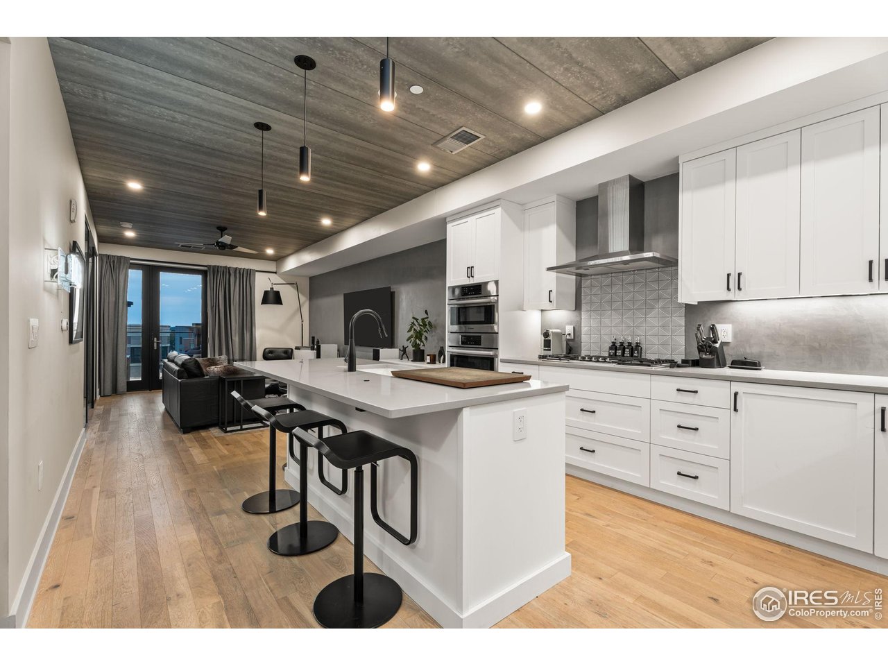 221 E Mountain Ave 412