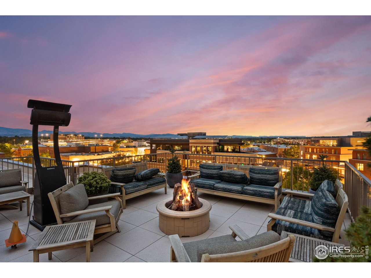 221 E Mountain Ave 412