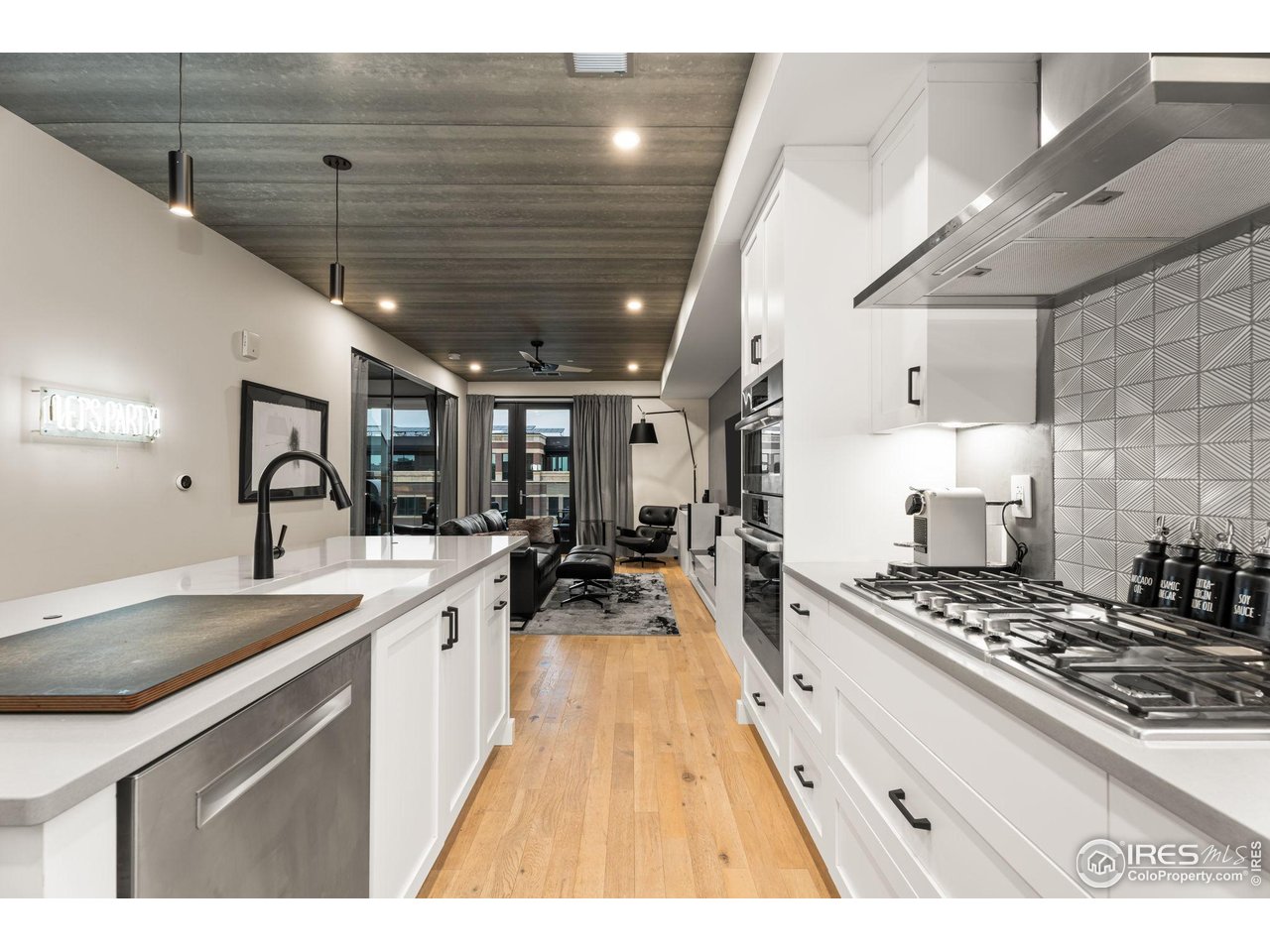 221 E Mountain Ave 412