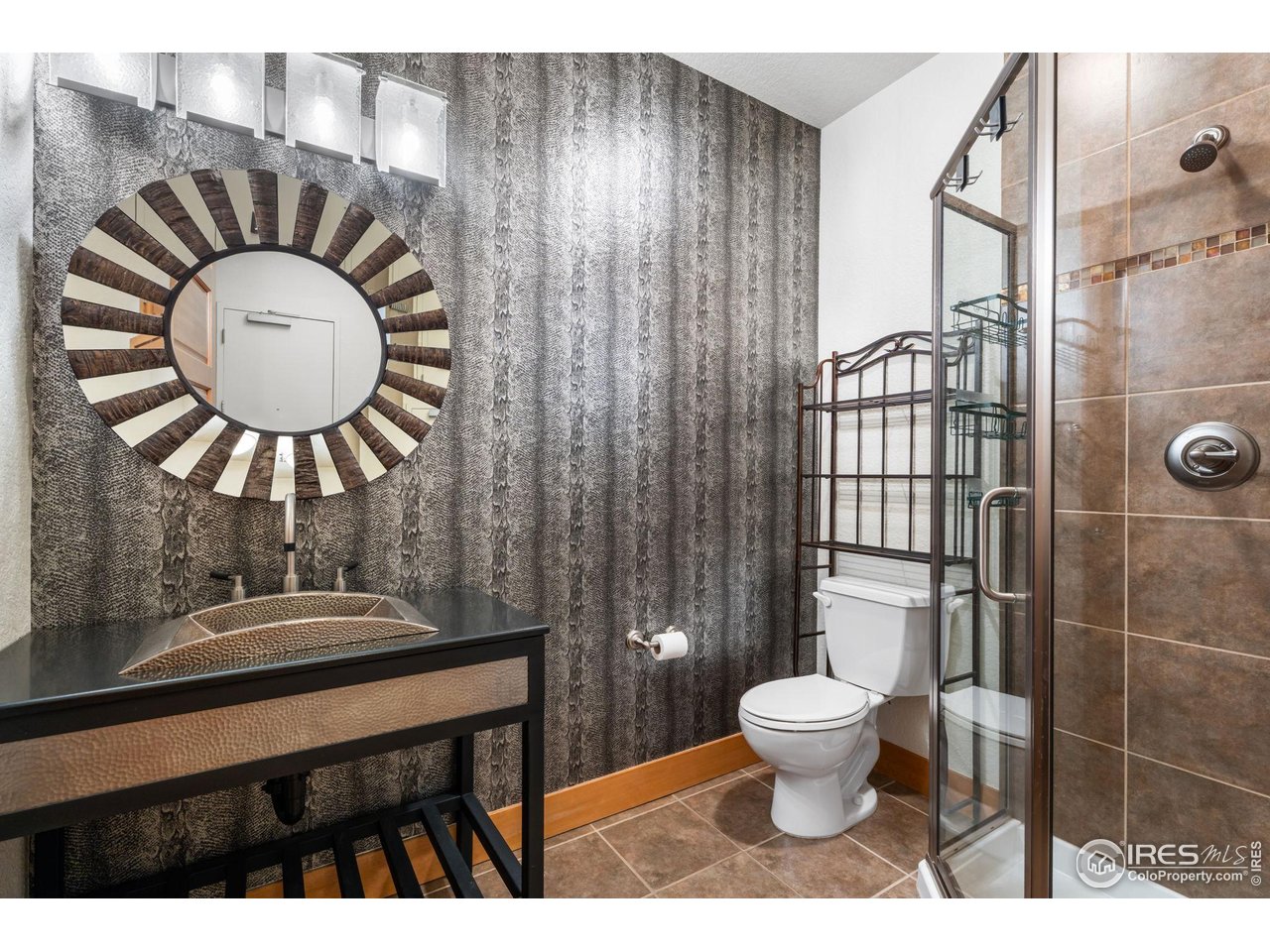 210 W Magnolia St 320