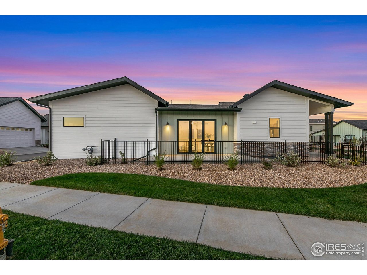 3425 Green Lake Dr