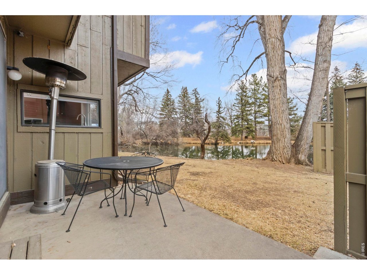 1901 Waters Edge St F