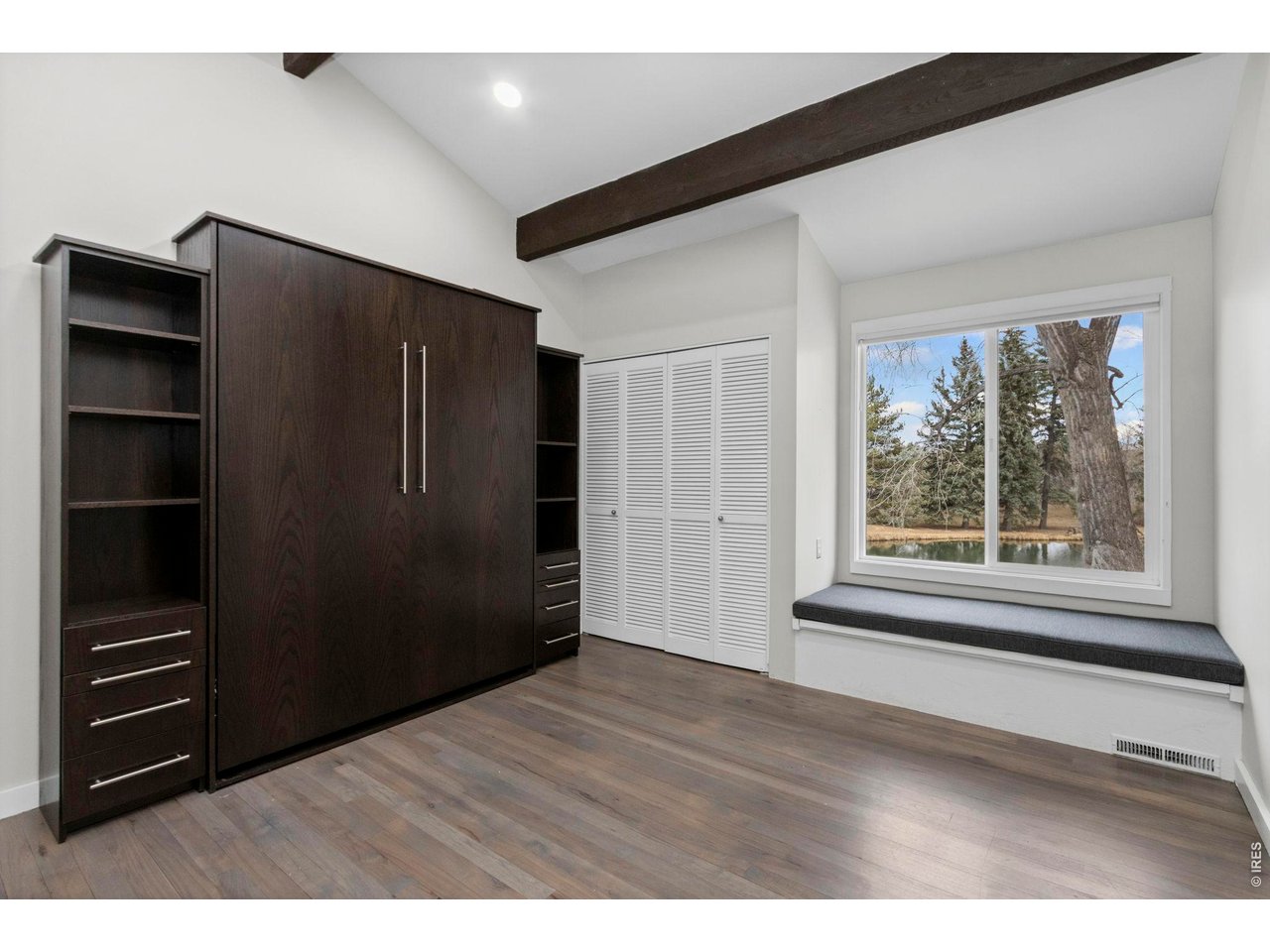 1901 Waters Edge St F