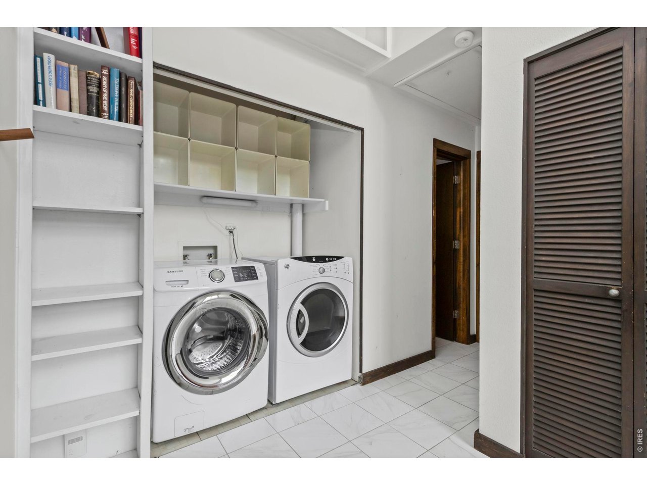 1901 Waters Edge St F