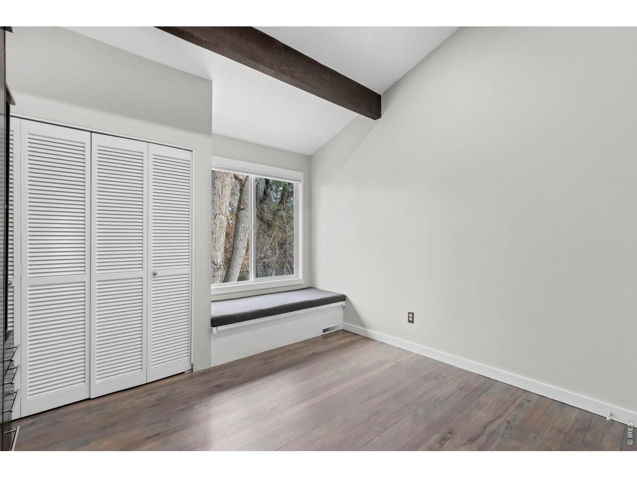 1901 Waters Edge St F