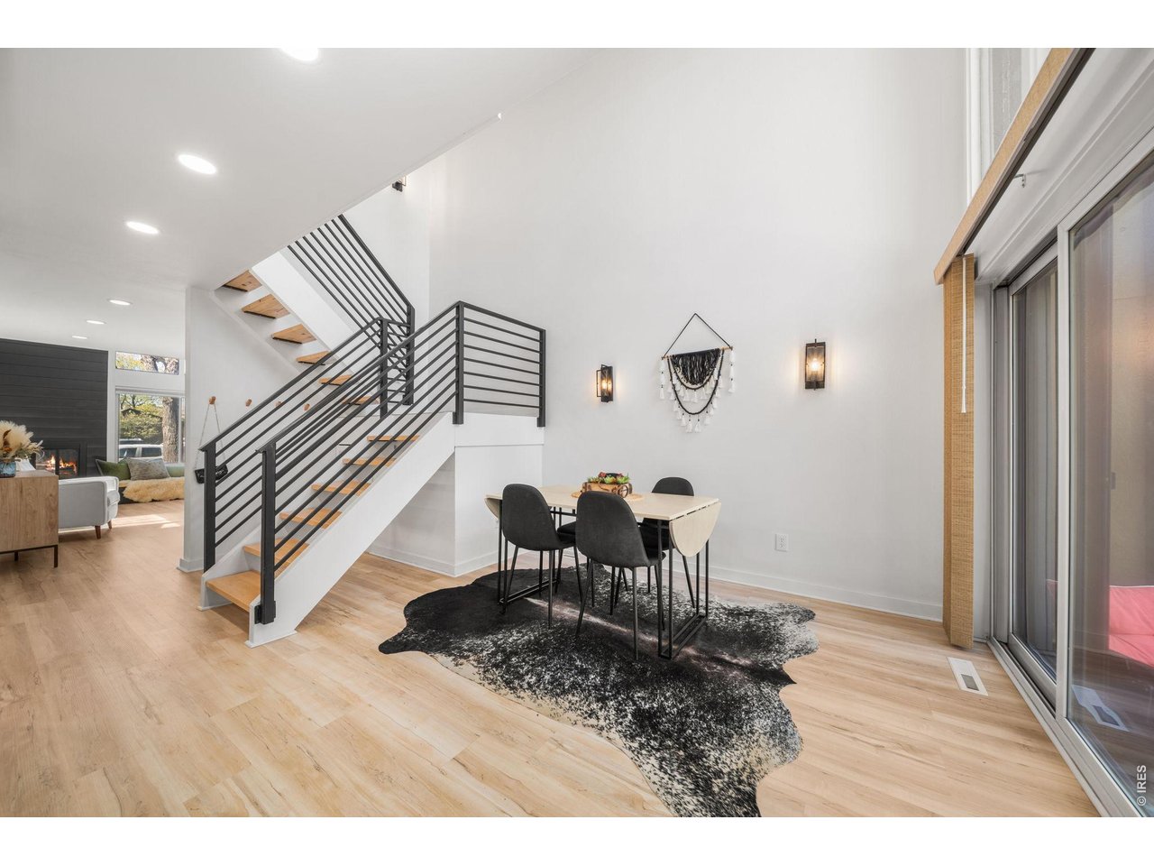 1901 Waters Edge St E