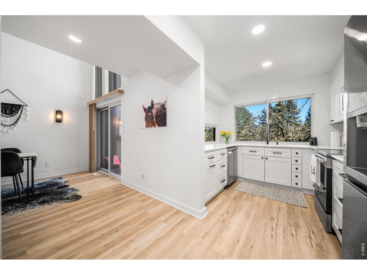 1901 Waters Edge St E