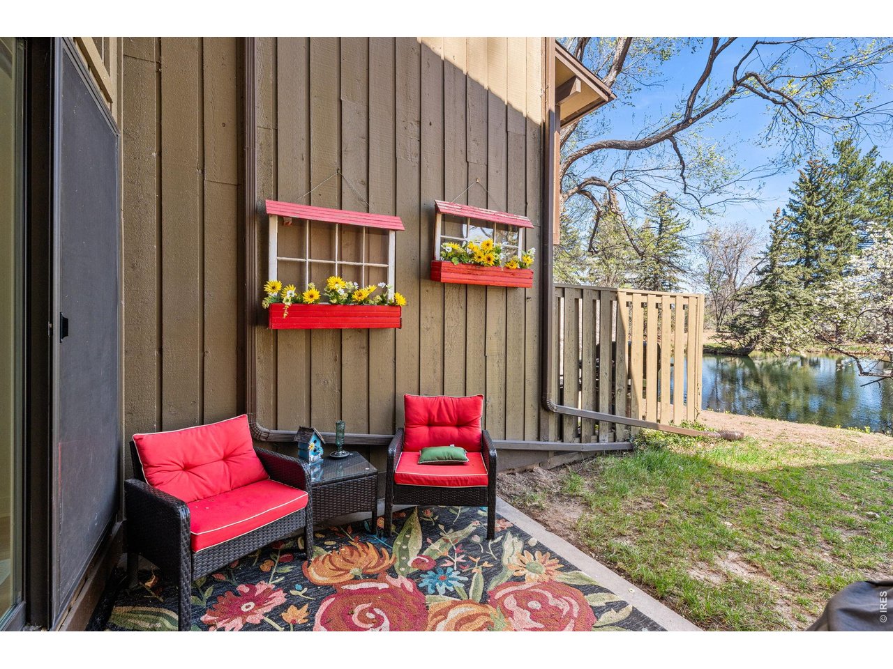 1901 Waters Edge St E