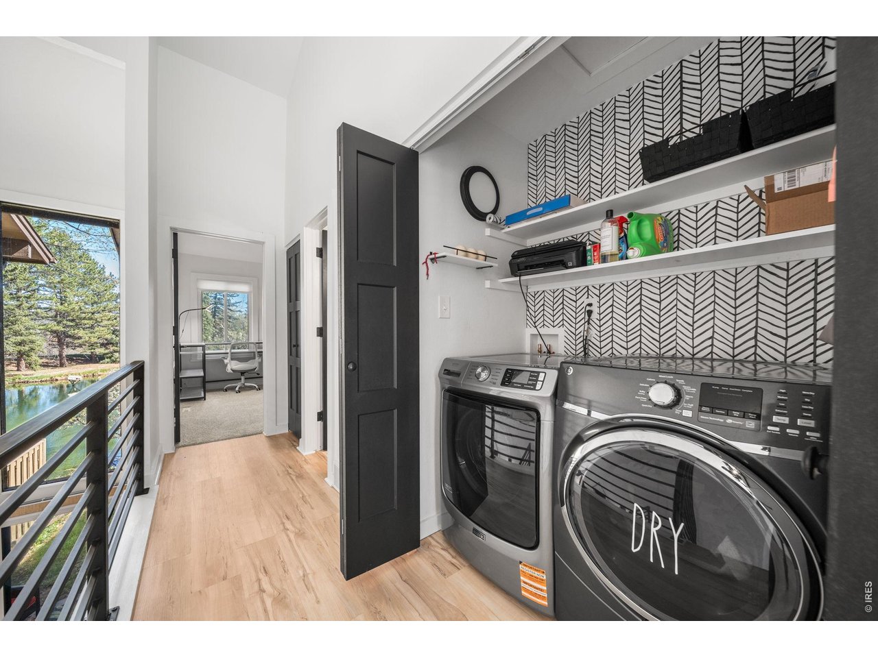 1901 Waters Edge St E