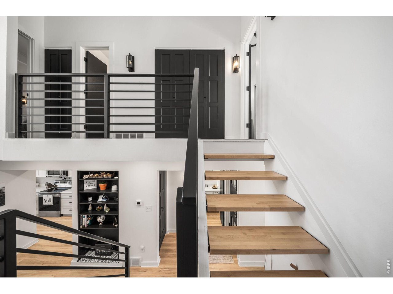 1901 Waters Edge St E