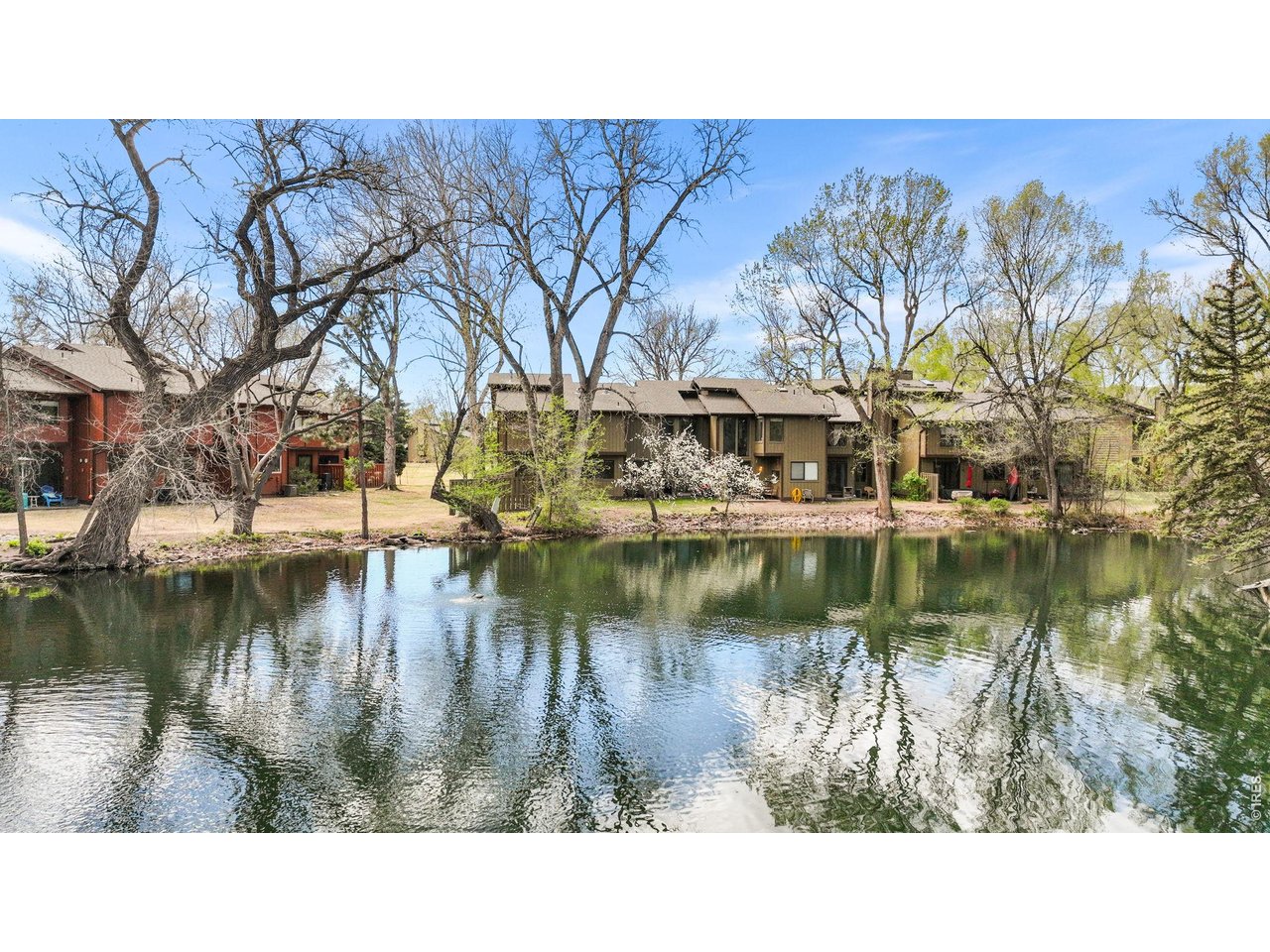 1901 Waters Edge St E