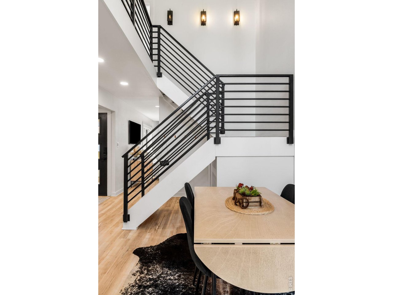 1901 Waters Edge St E