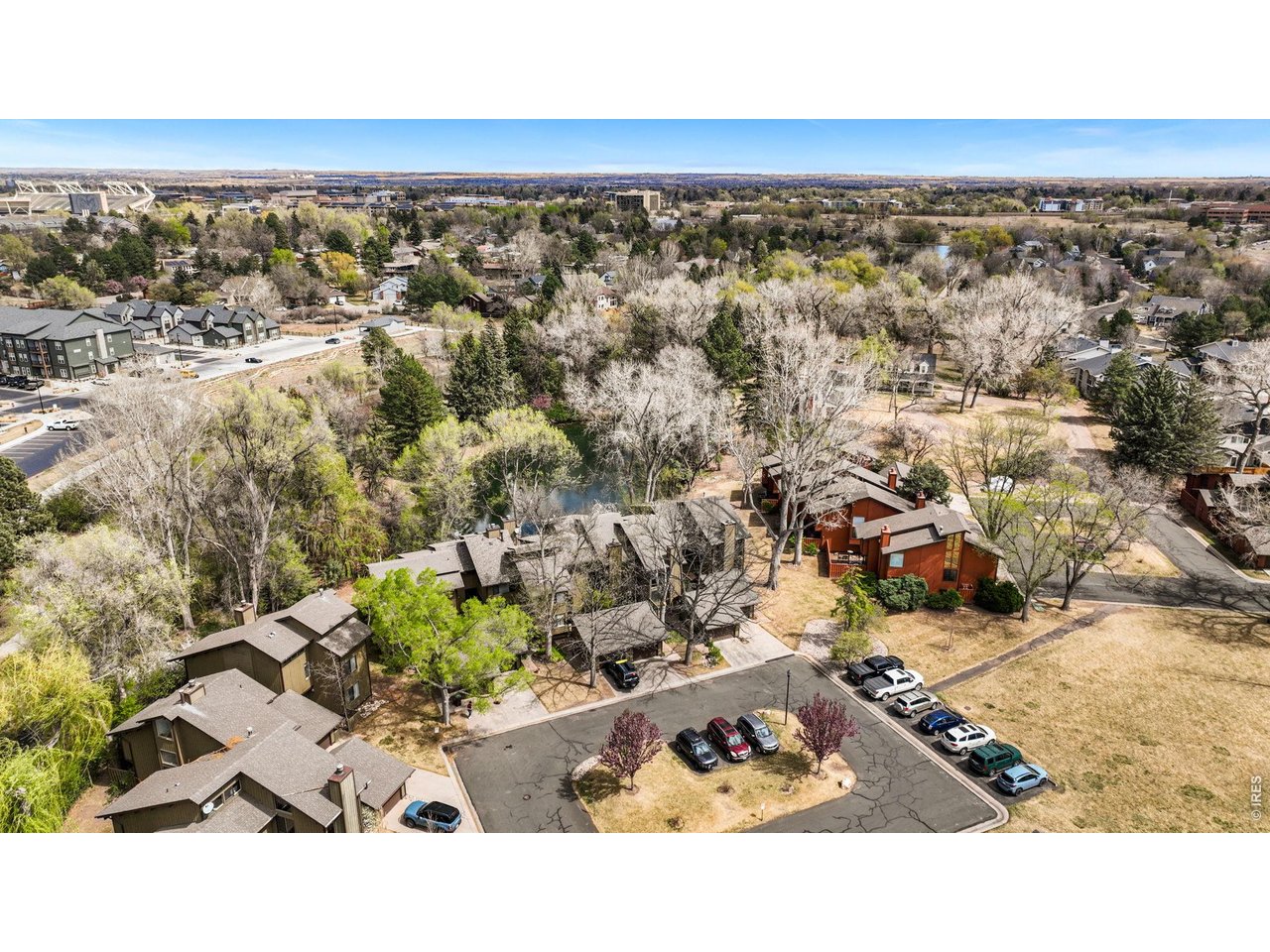 1901 Waters Edge St E