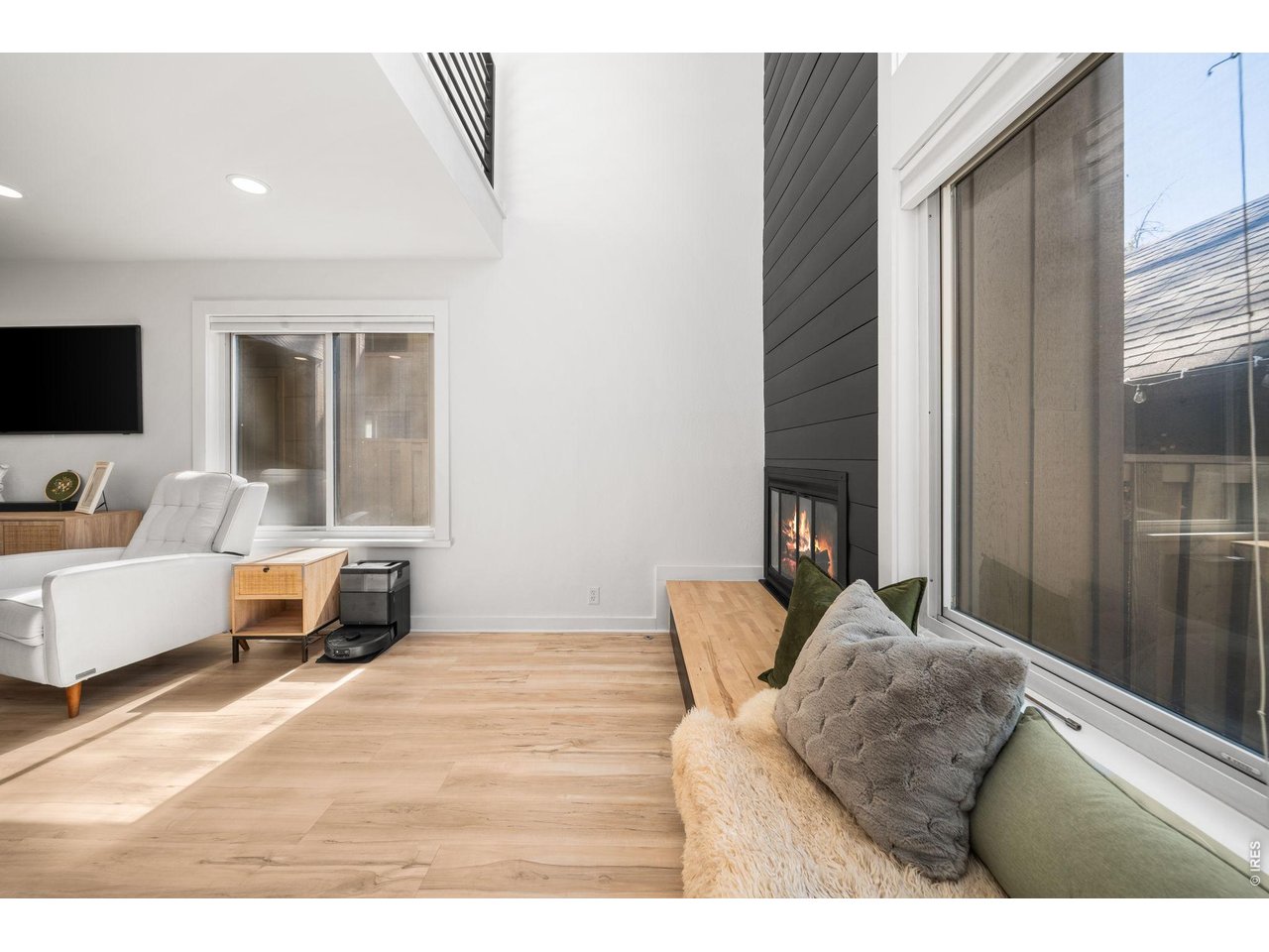 1901 Waters Edge St E