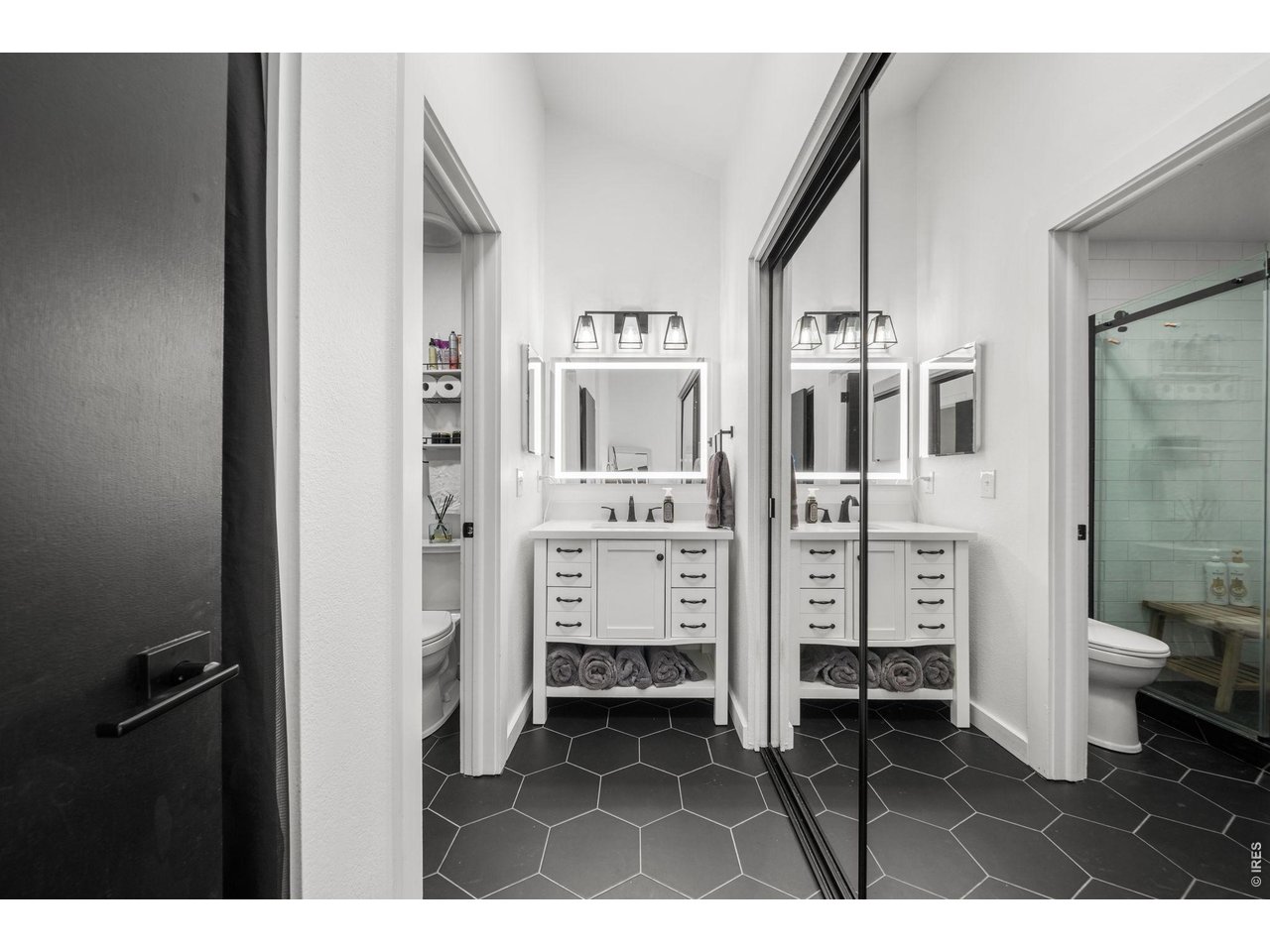 1901 Waters Edge St E