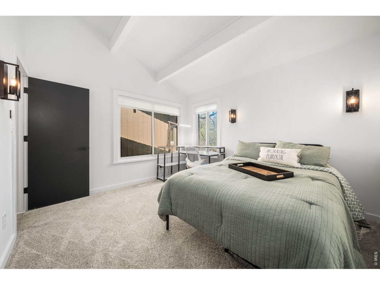 1901 Waters Edge St E