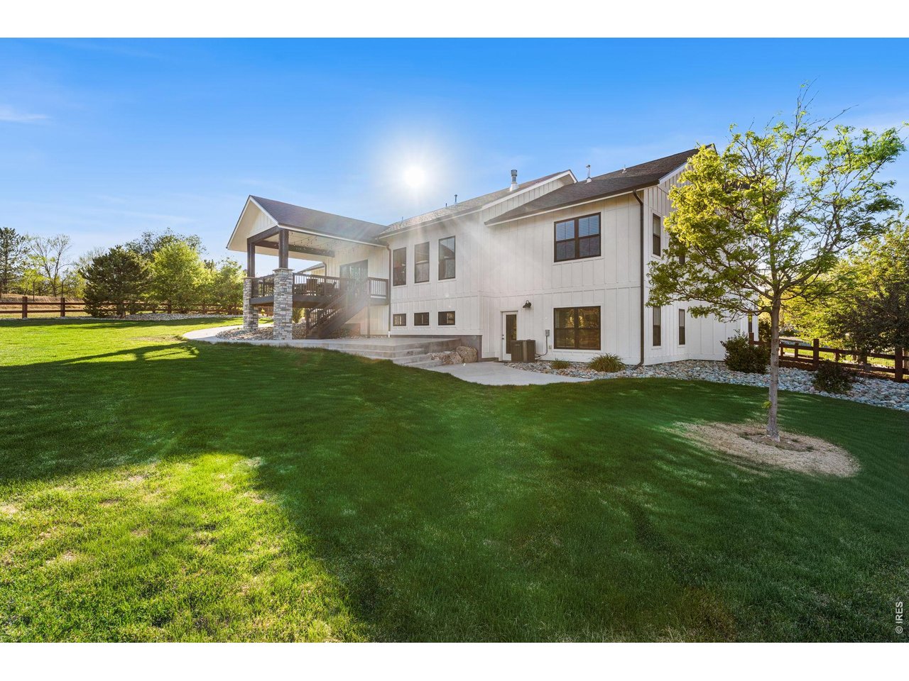3421 Pond View Dr