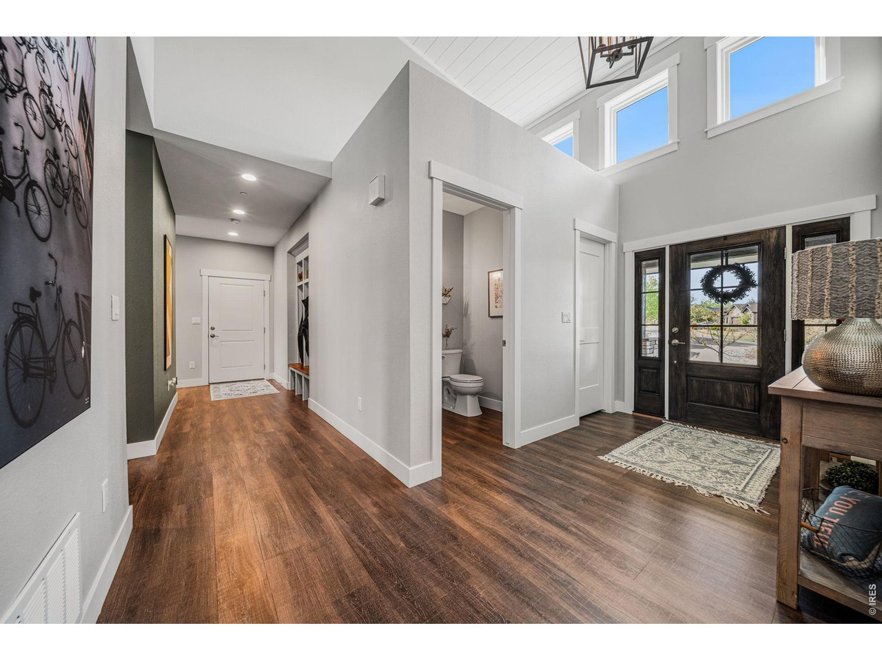 3421 Pond View Dr