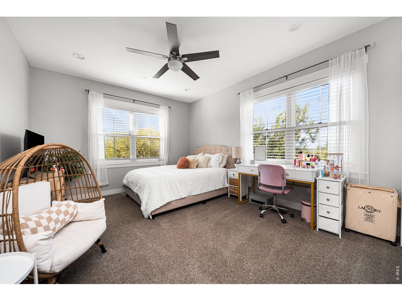 3421 Pond View Dr