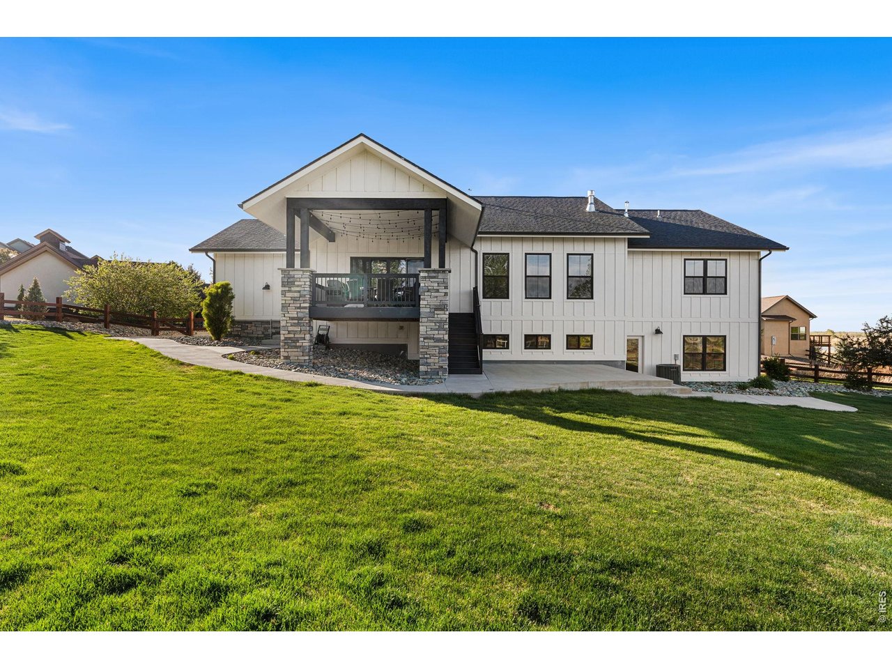 3421 Pond View Dr