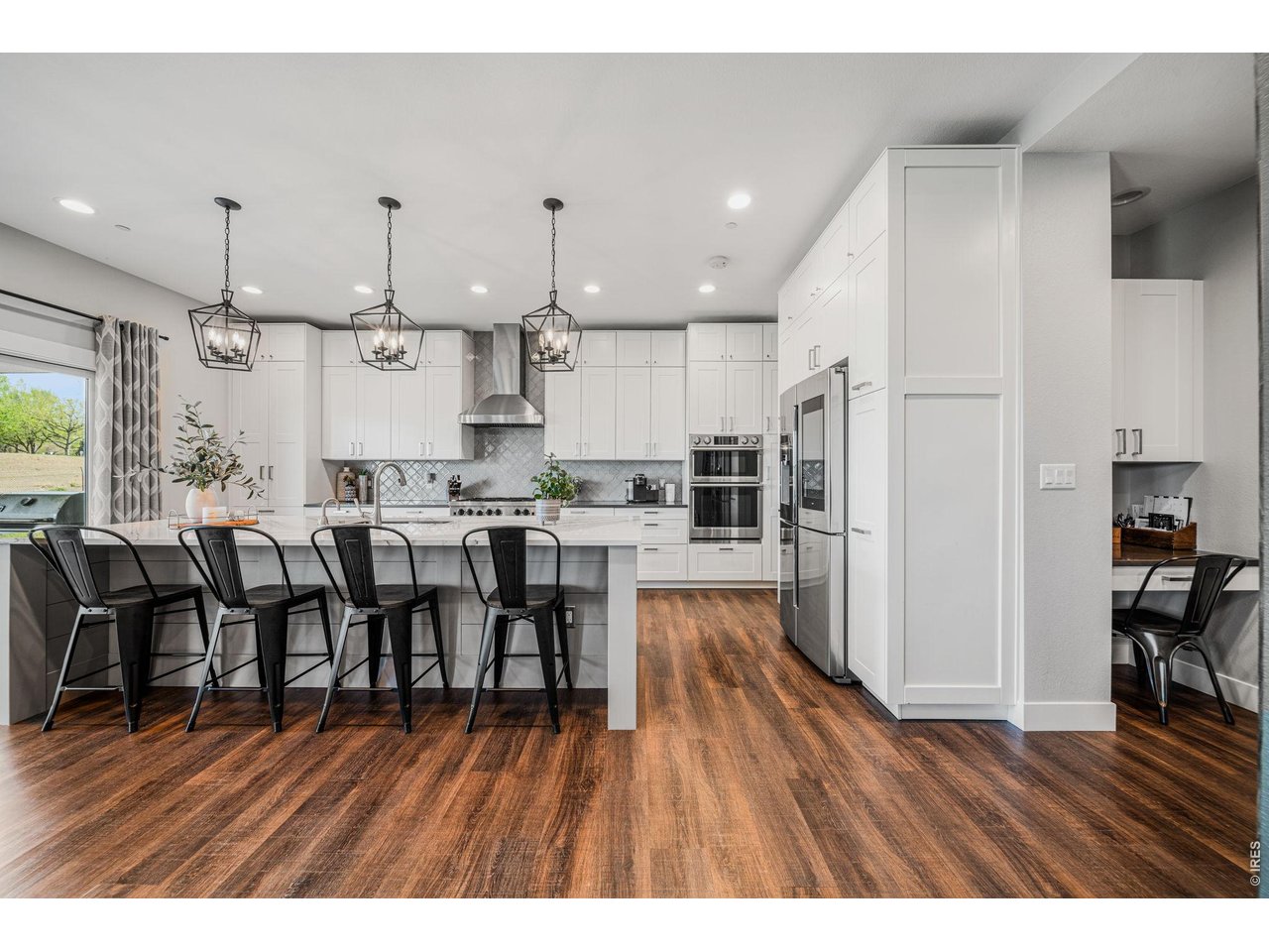 3421 Pond View Dr