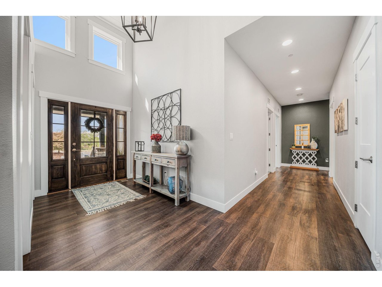3421 Pond View Dr