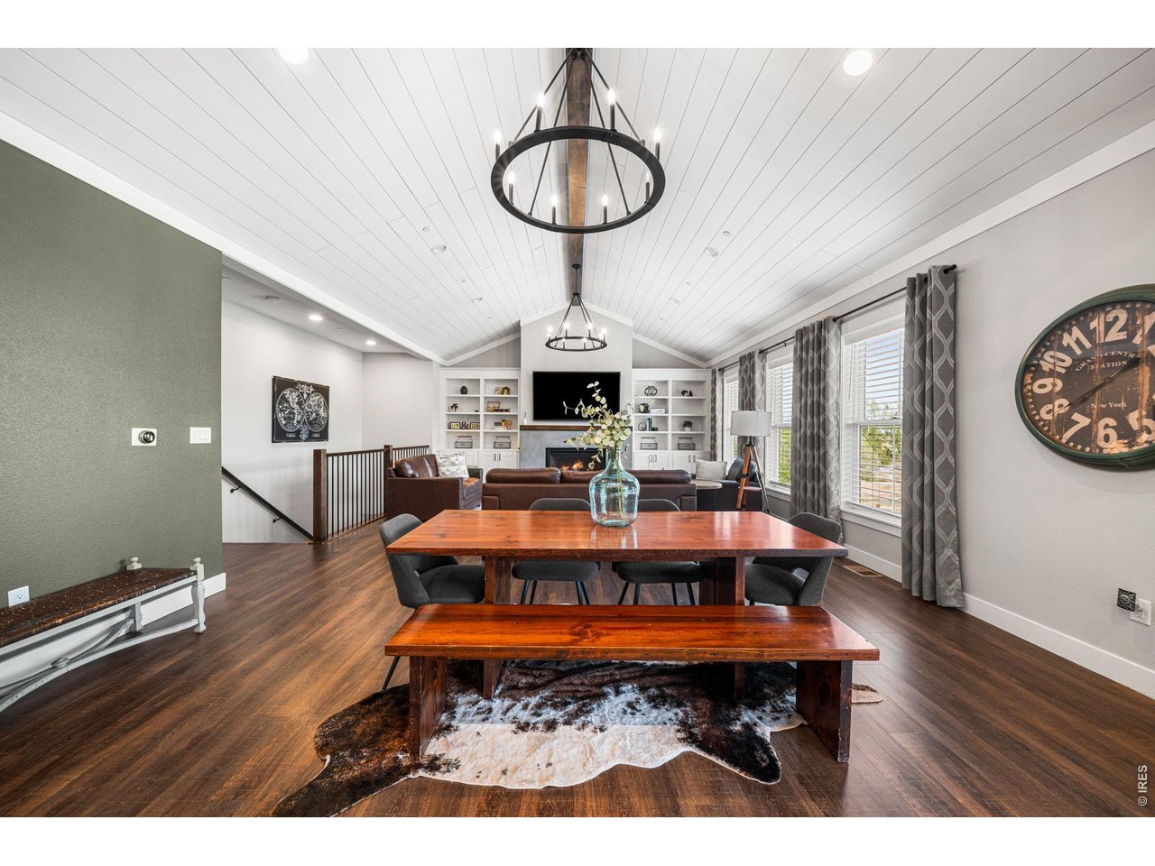 3421 Pond View Dr