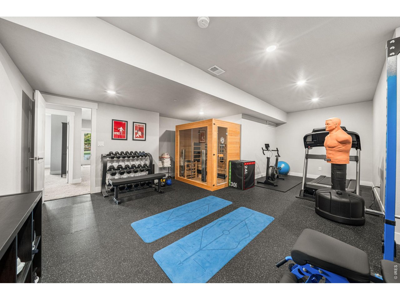 3421 Pond View Dr