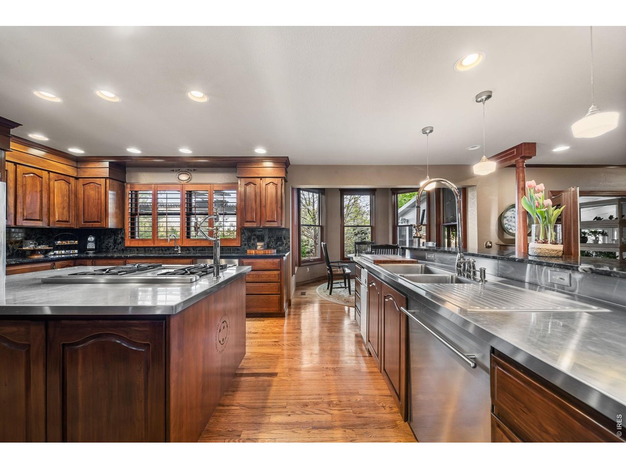 2900 Spring Mountain Dr