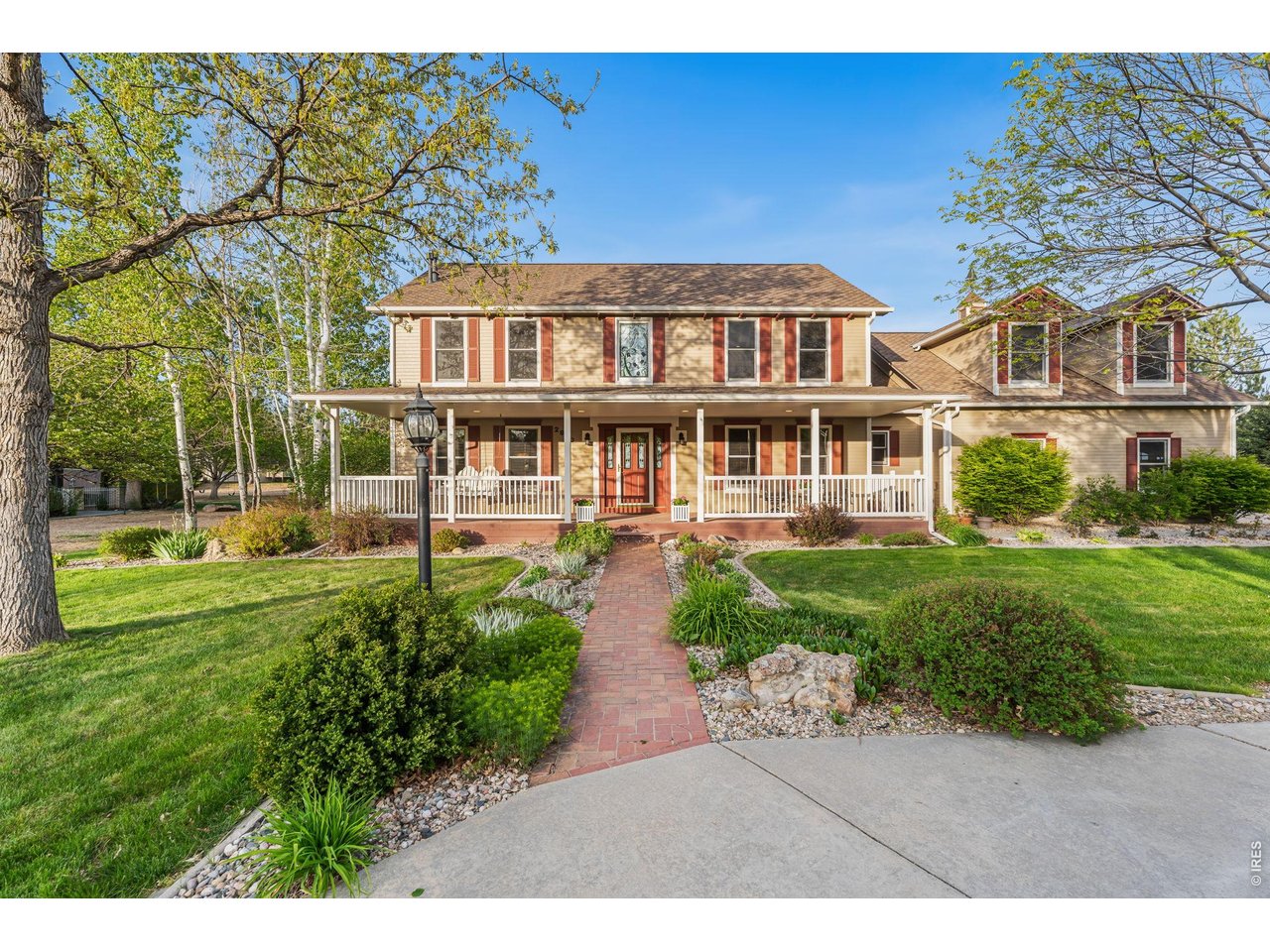 2900 Spring Mountain Dr