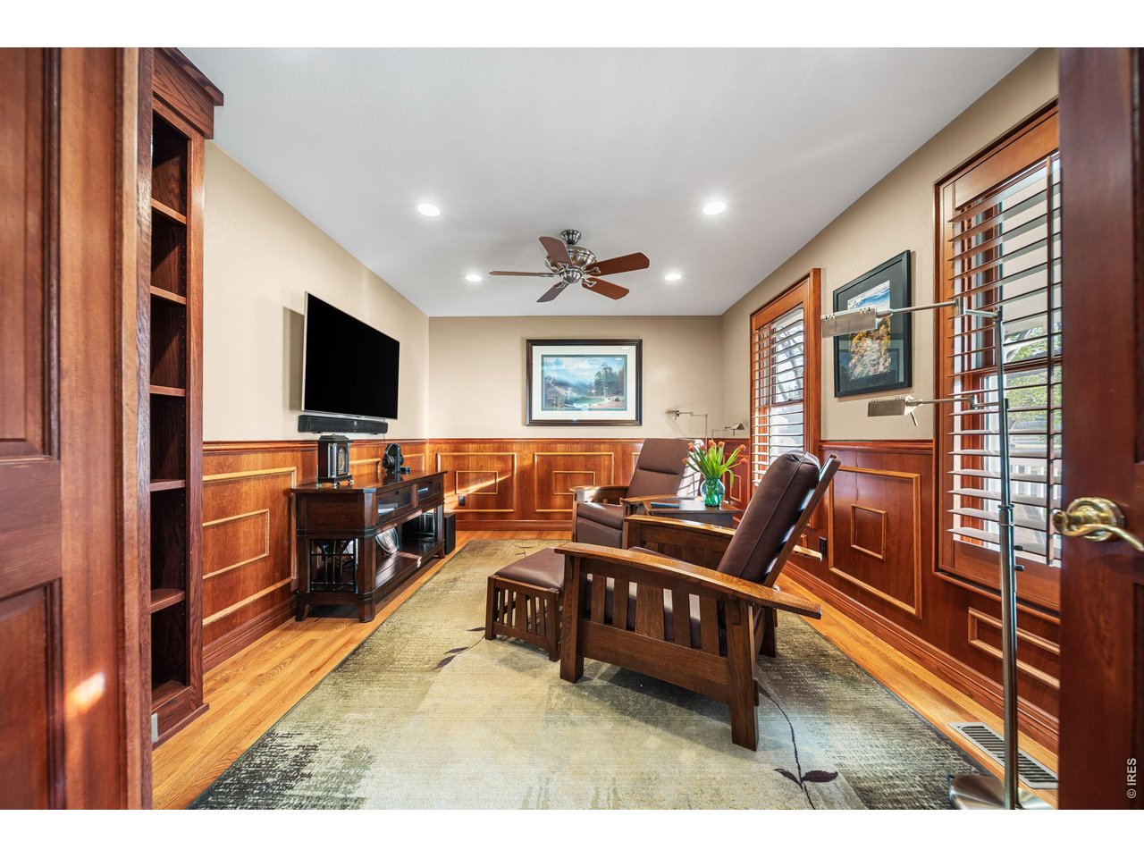 2900 Spring Mountain Dr