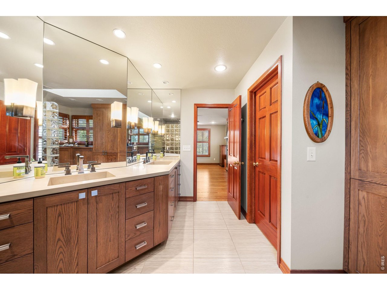 2900 Spring Mountain Dr