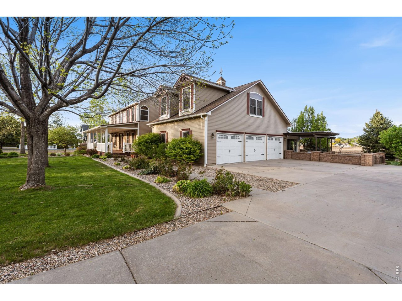 2900 Spring Mountain Dr