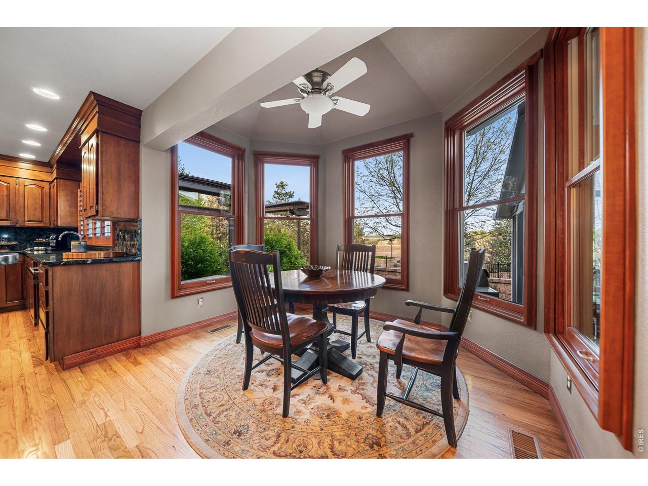 2900 Spring Mountain Dr