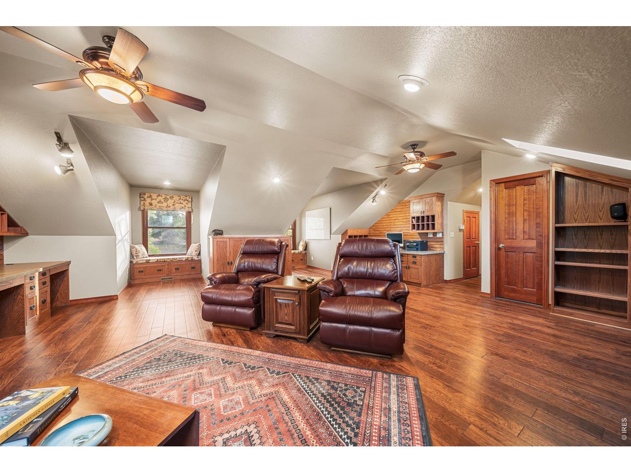 2900 Spring Mountain Dr
