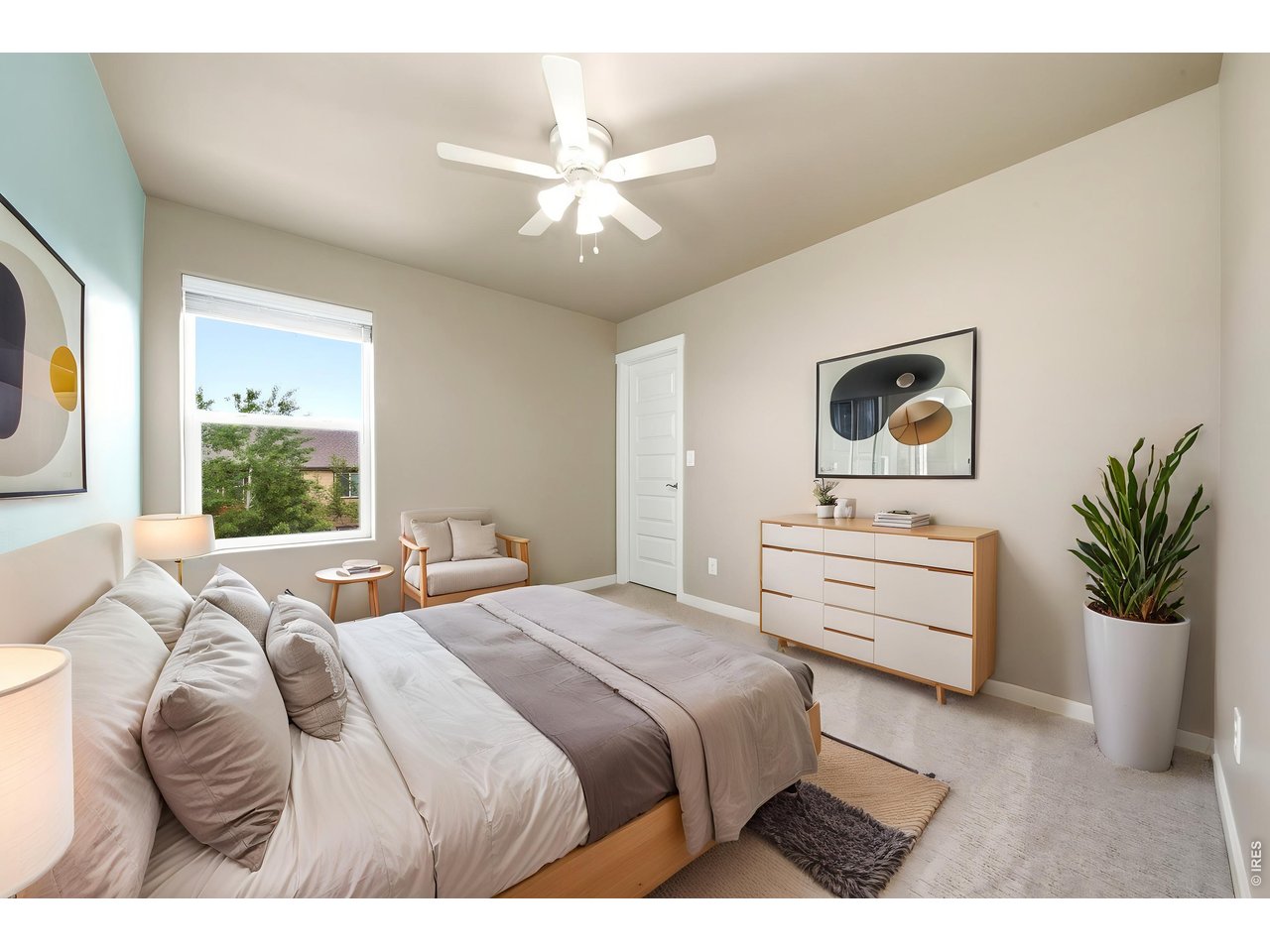 1594 Monterey Valley Pkwy
