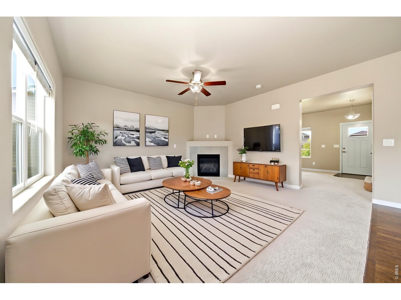 1594 Monterey Valley Pkwy