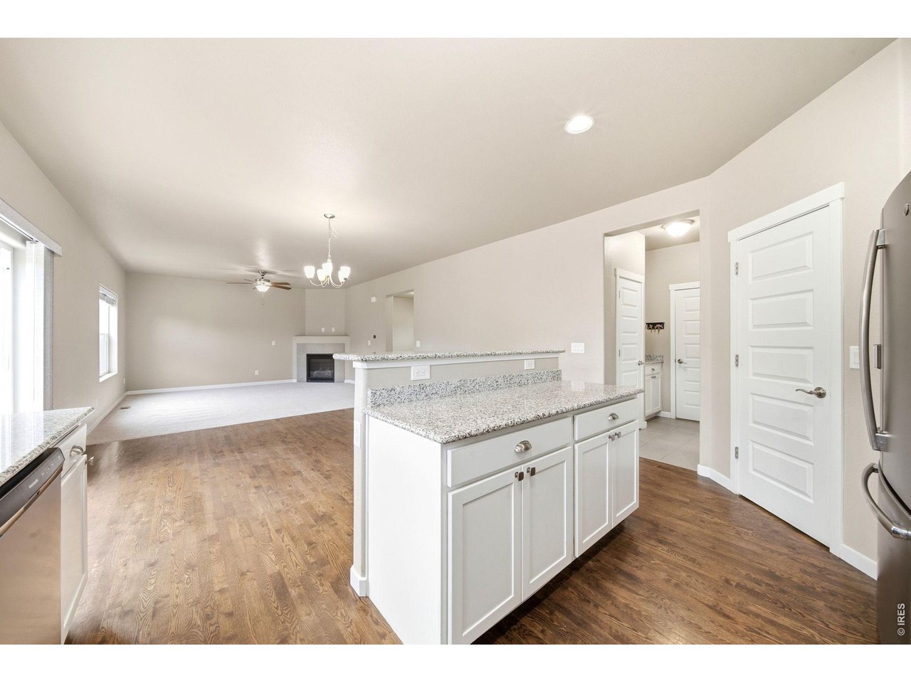 1594 Monterey Valley Pkwy