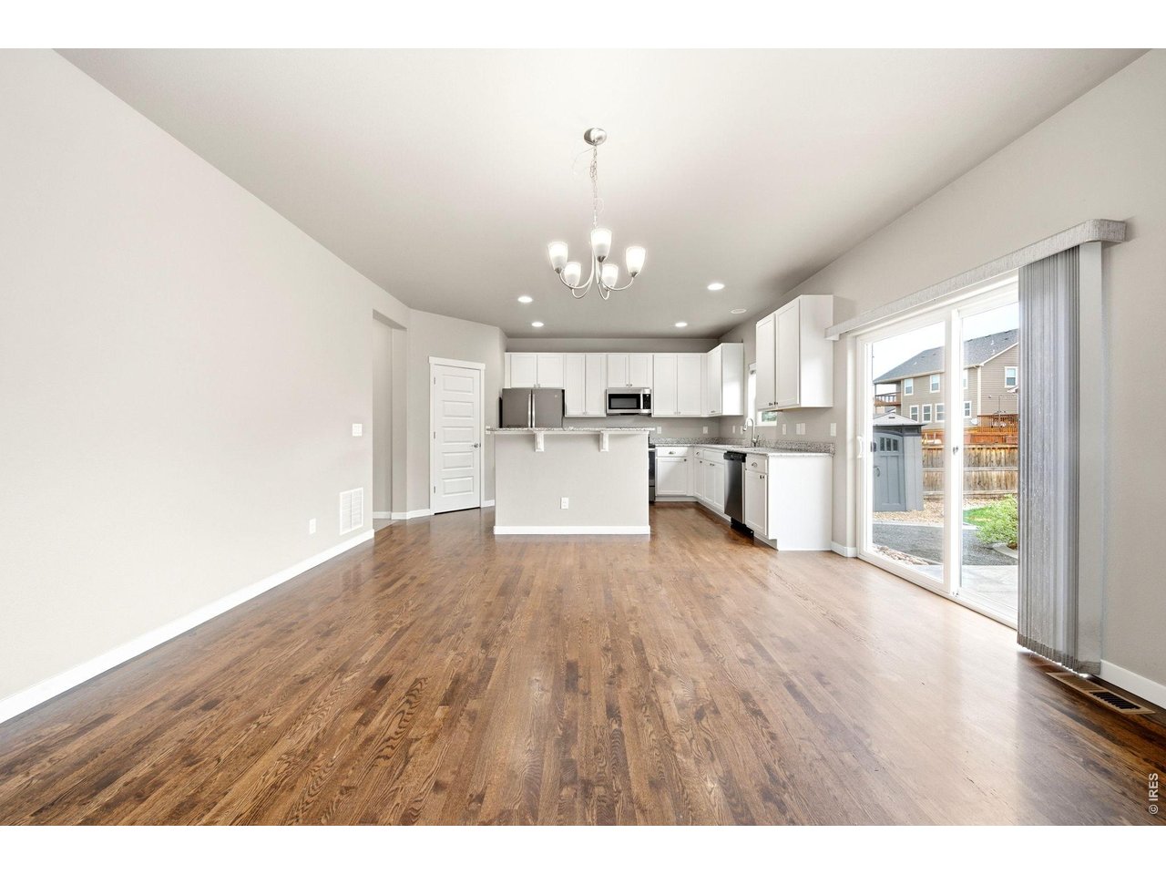 1594 Monterey Valley Pkwy
