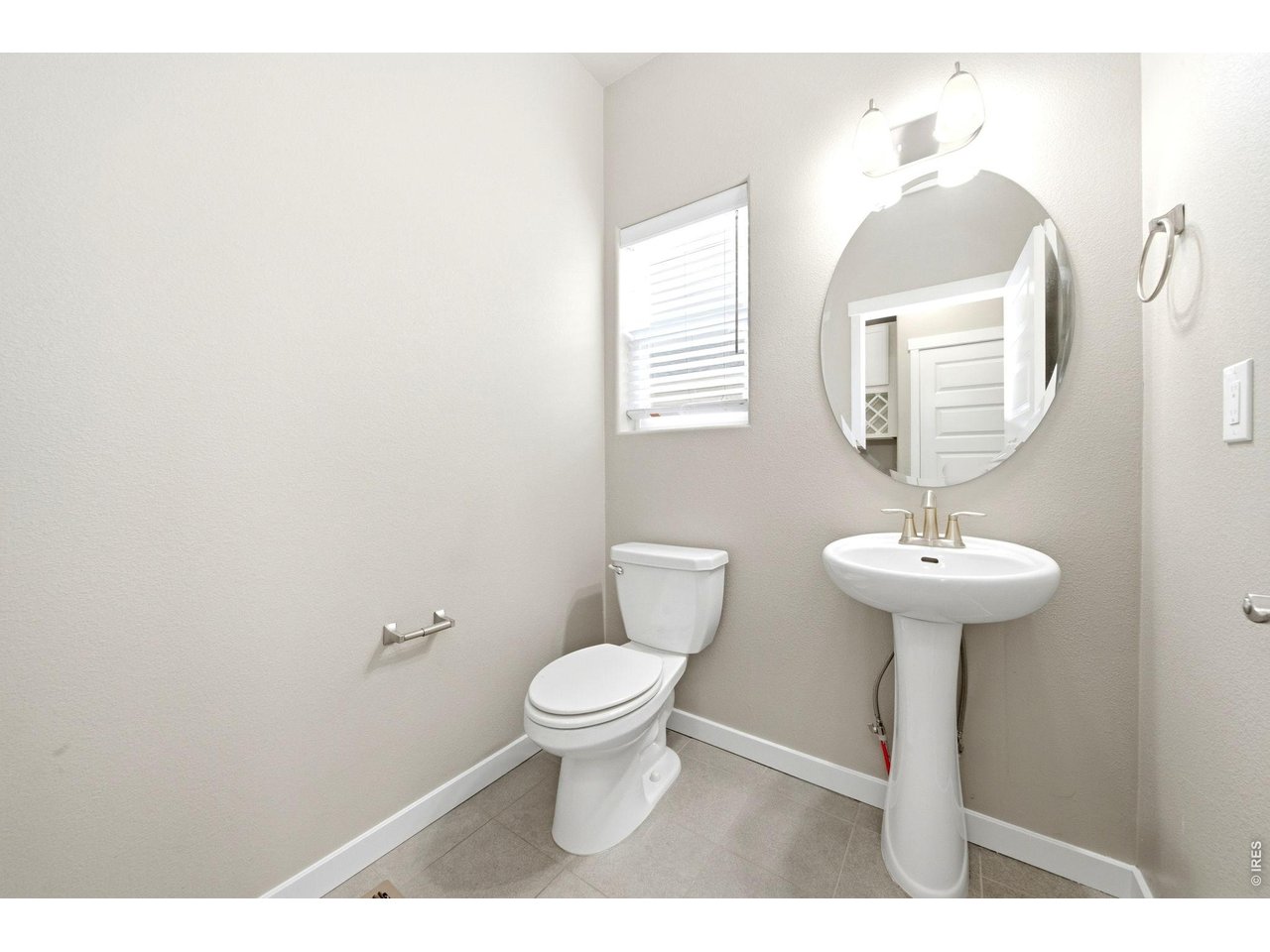 1594 Monterey Valley Pkwy